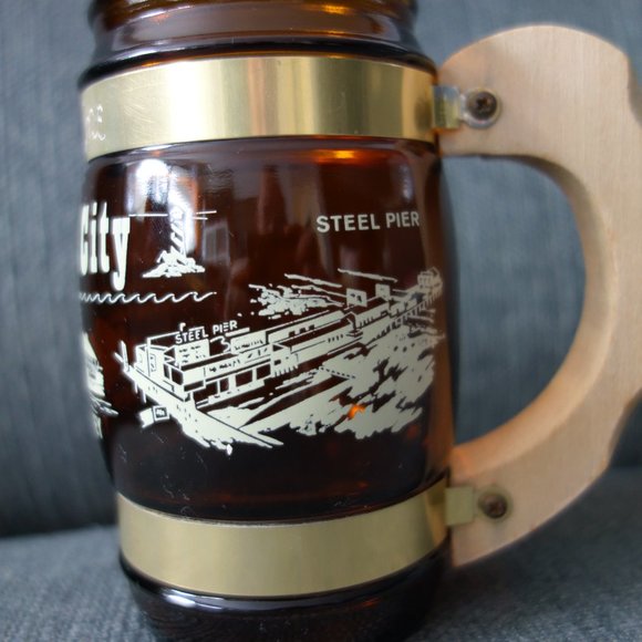 Vintage Siesta Ware 2 Atlantic City New Jersey Mug with Wooden Handle - Picture 4 of 12